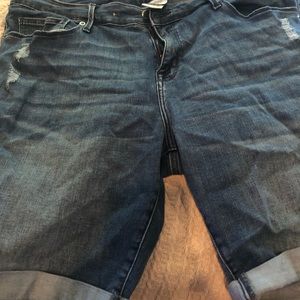 Ava & Viv Distressed shorts